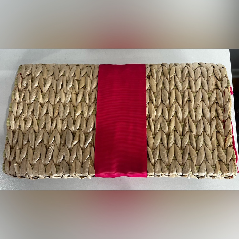 Mudpie Woven Beige and Hot Pink Clutch with Gold Shell Accent - Picture 6 of 6